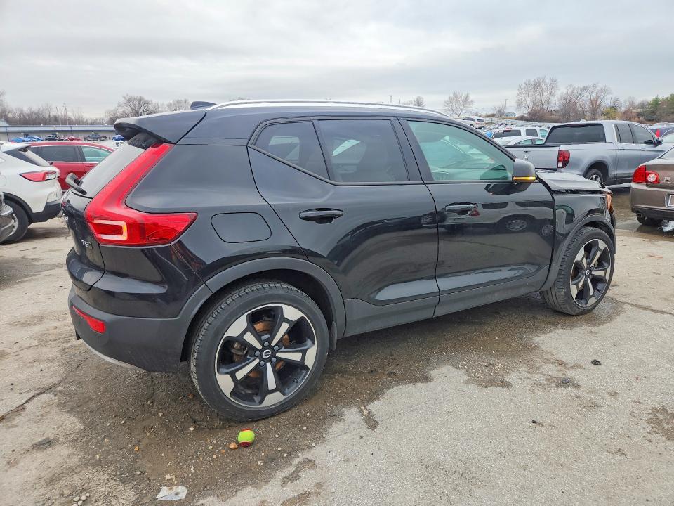 2020 Volvo Xc40 T5 Momentum