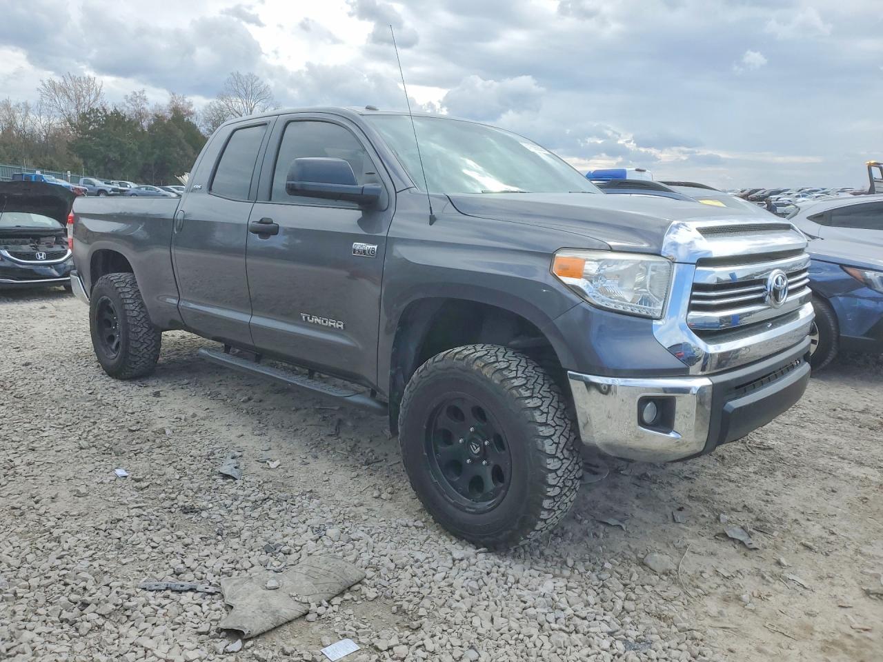 2017 Toyota Tundra SR5