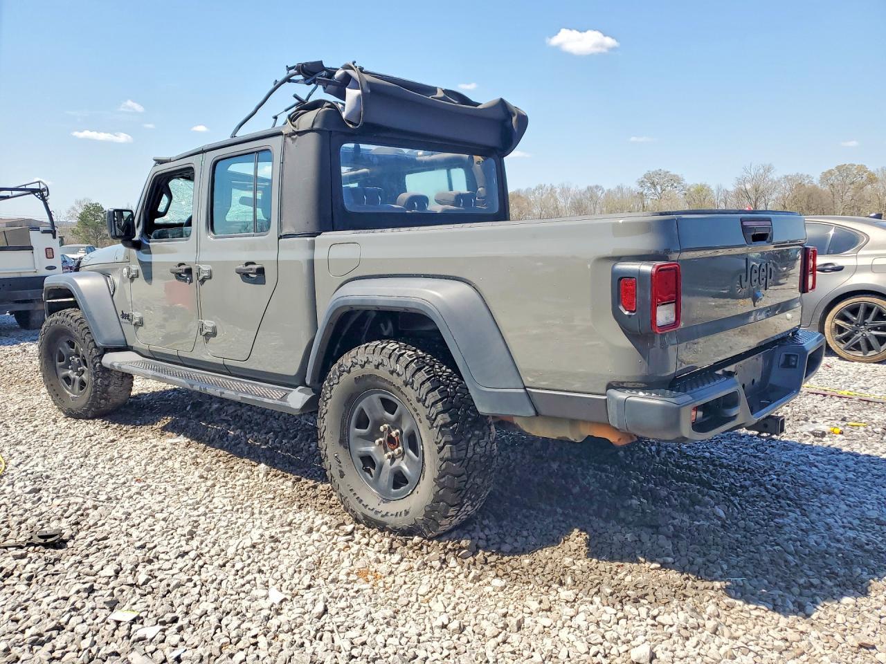 2020 Jeep Gladiator Sport
