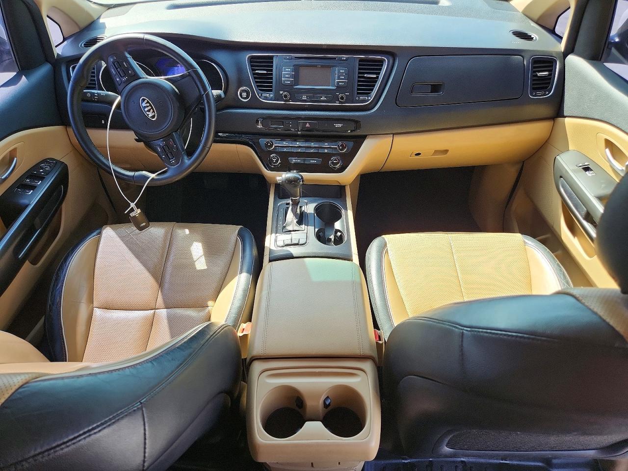 2016 KIA Sedona lx