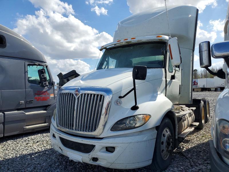 2016 International Prostar Semi Truck