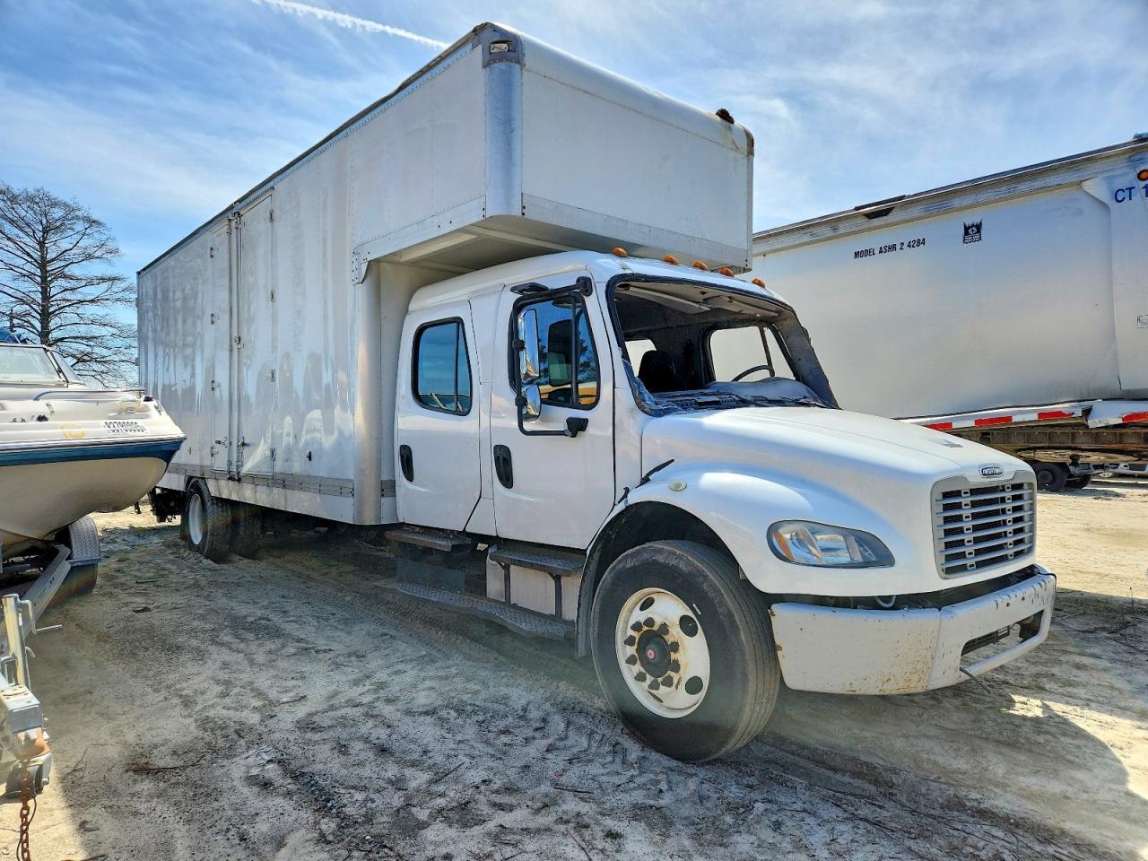 2015 Freightliner Business Class M2 BOX Truck