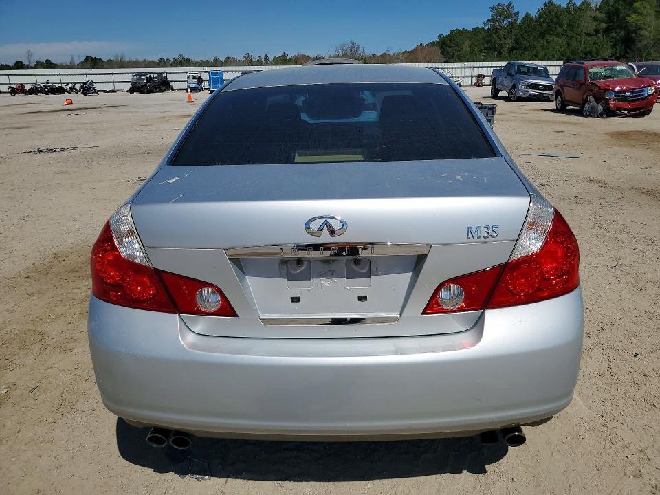 2006 Infiniti M35 Base