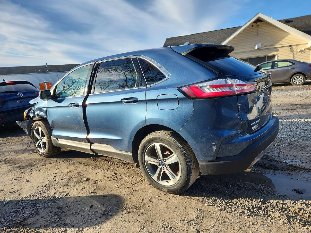 2019 Ford Edge sel