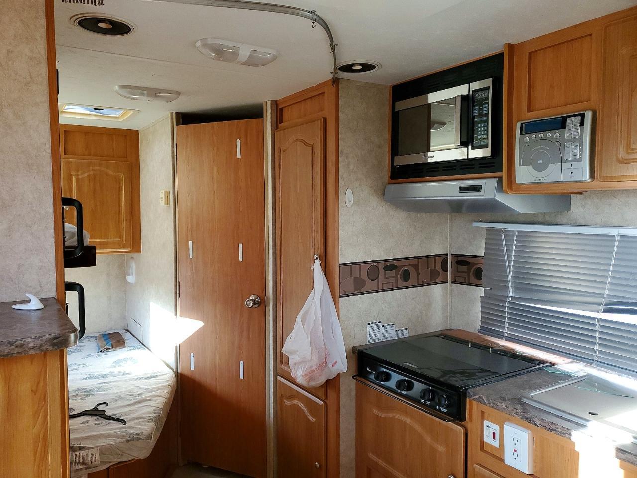 2008 Forest River Surveyor Camper