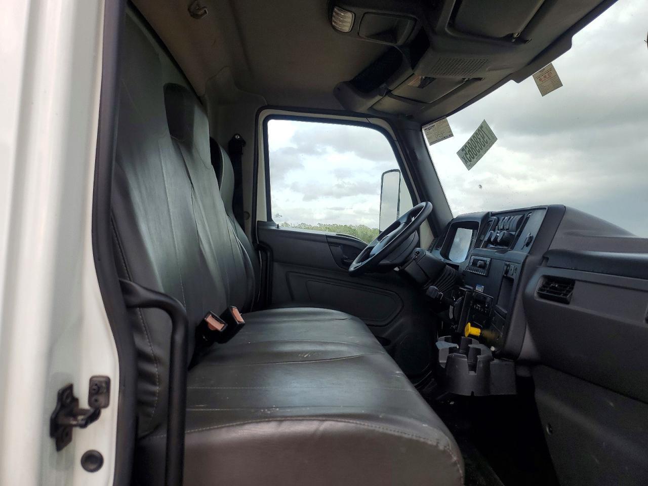 2023 International MV607 Refrigerated BOX Truck