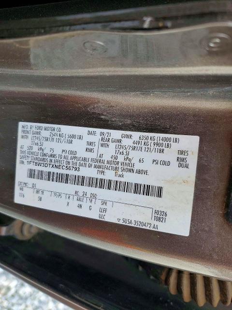 2022 Ford F350 Super Duty Flatbed Truck