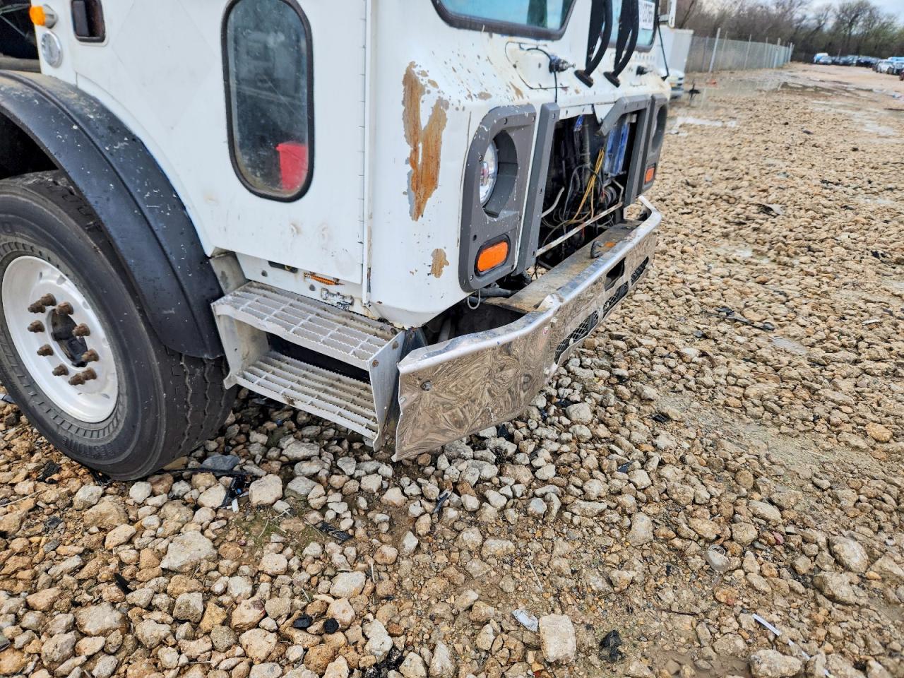 2013 Mack MRU633 Refuse Truck