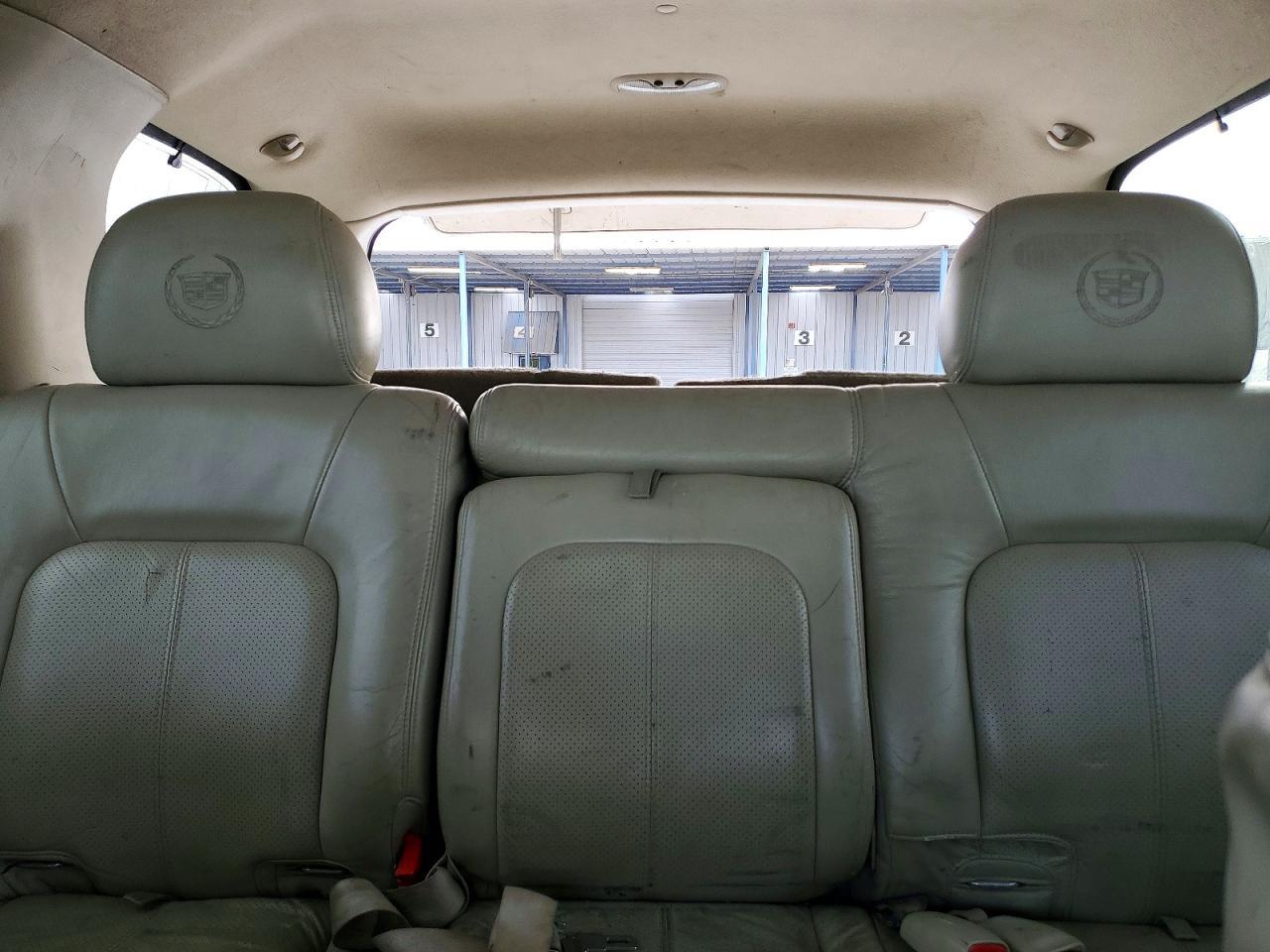 2002 Cadillac Escalade Luxury
