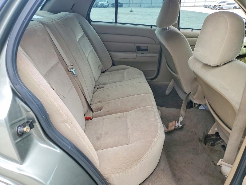 2004 Ford Crown Victoria