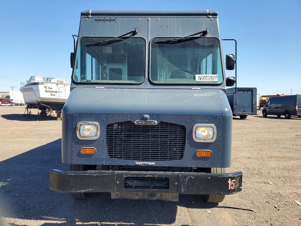 2020 Freightliner MT45G Chassis Delivery Truck