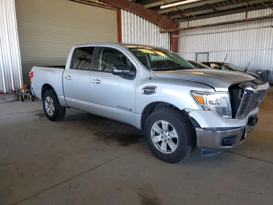 2017 Nissan Titan SV