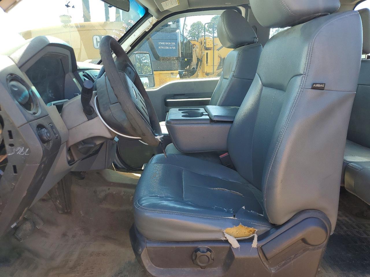 2015 Ford F350 Super Duty Truck Cab AND Chassis