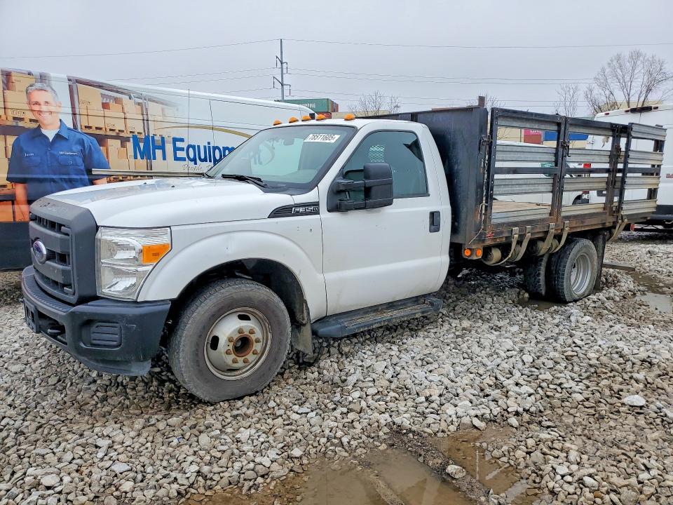 2013 Ford F350 Super Duty Flatbed Truck