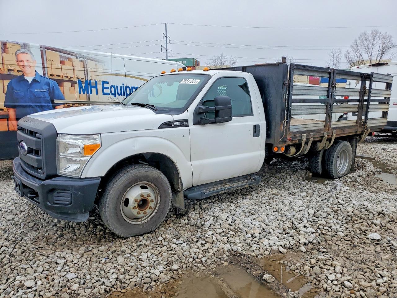 2013 Ford F350 Super Duty Flatbed Truck