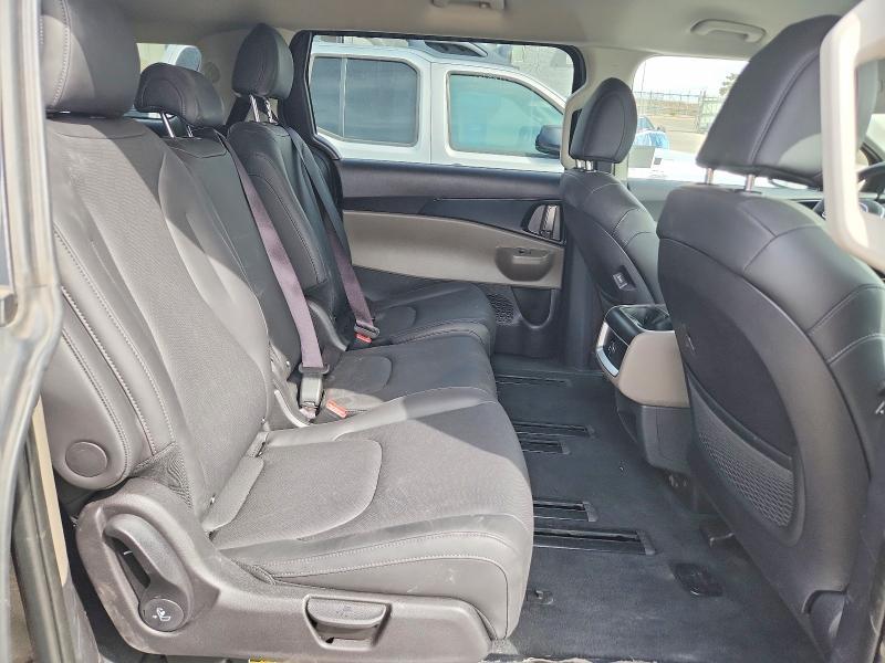 2026 KIA Carnival lxs