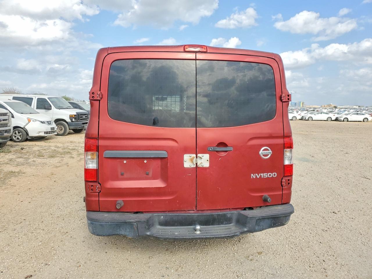 2016 Niss AN NV 1500 Delivery Van