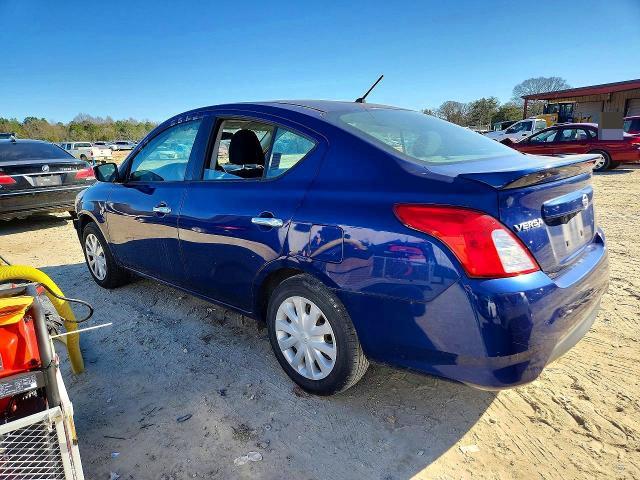 2019 Nissan Versa sv
