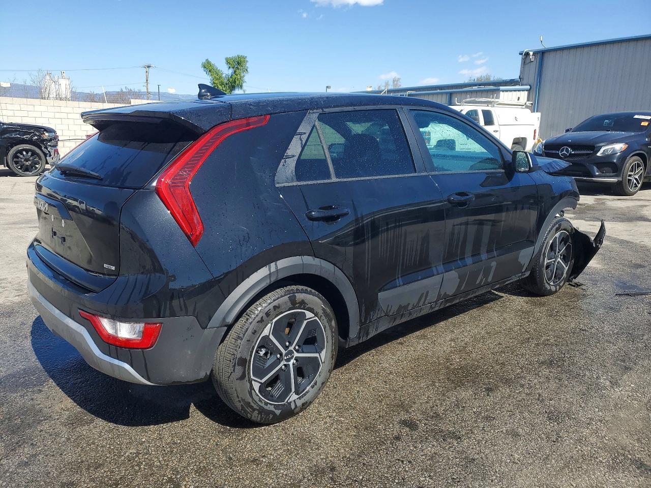 2025 KIA Niro lx