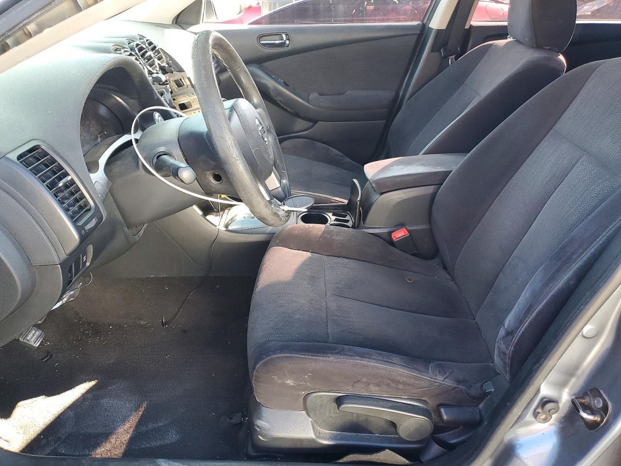 2010 Niss Altima