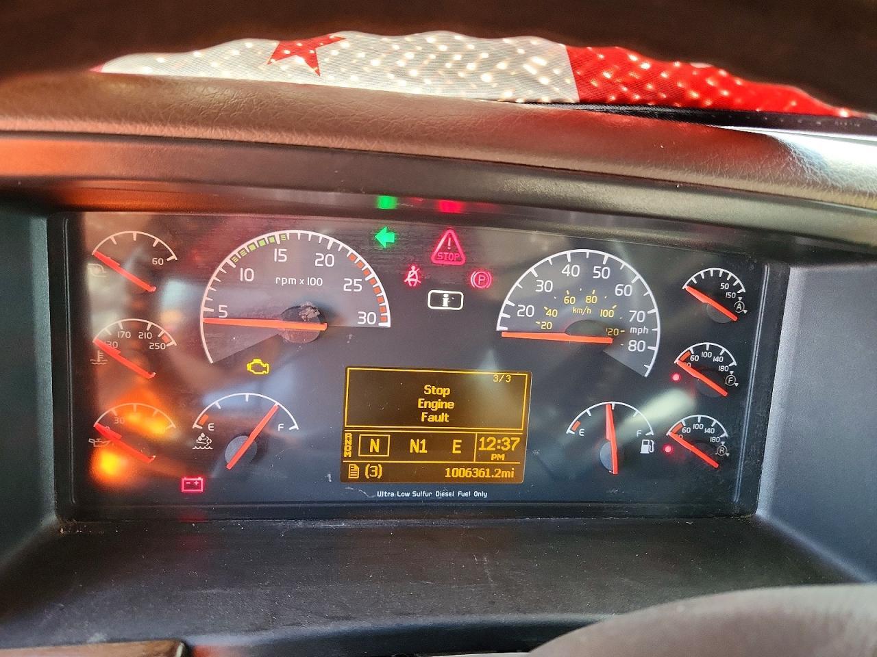 2016 Volvo VNL Semi Truck