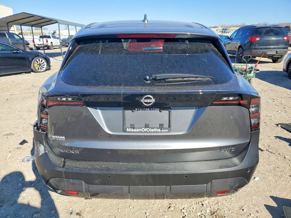 2025 Nissan Kicks sv