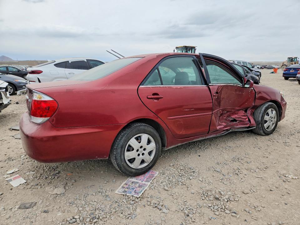 2005 Toyota Camry le