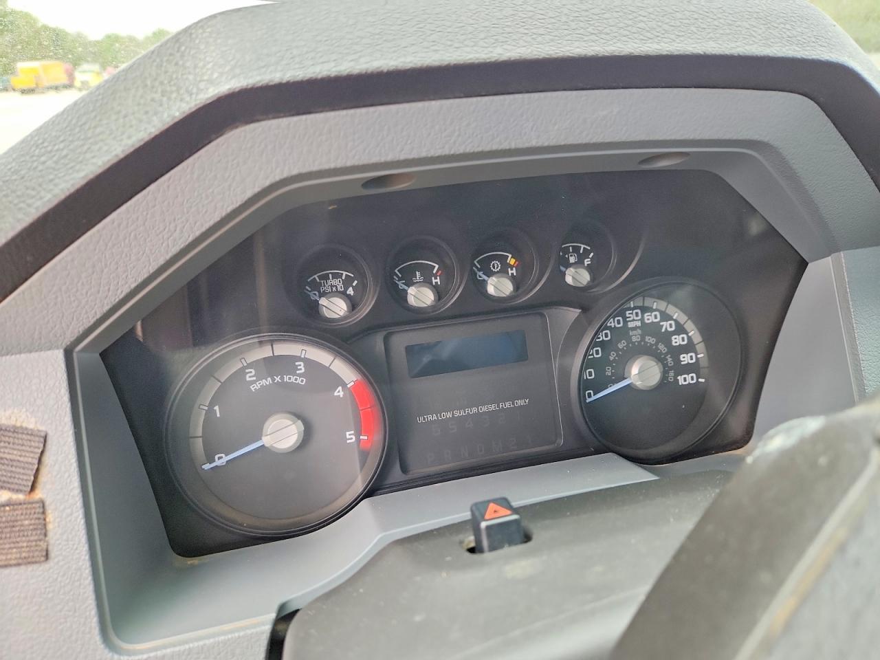 2015 Ford F350 Super Duty Flatbed Truck