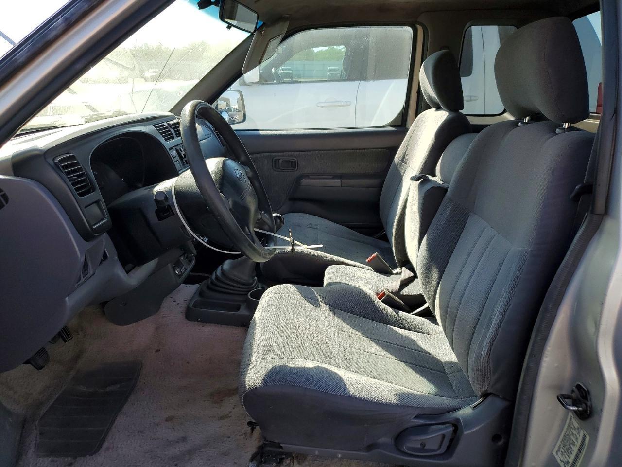 1999 Nissan Frontier XE