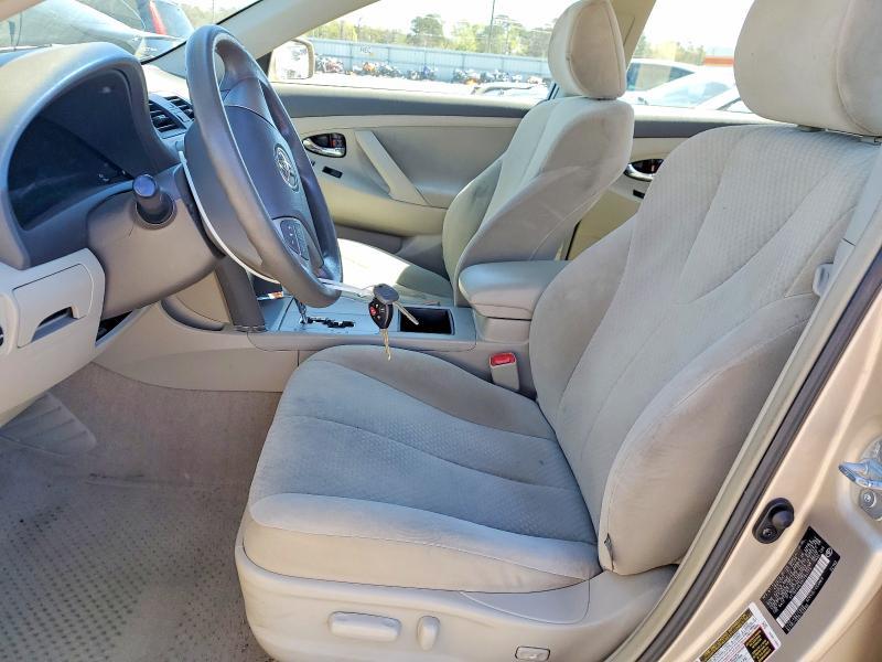 2009 Toyota Camry le