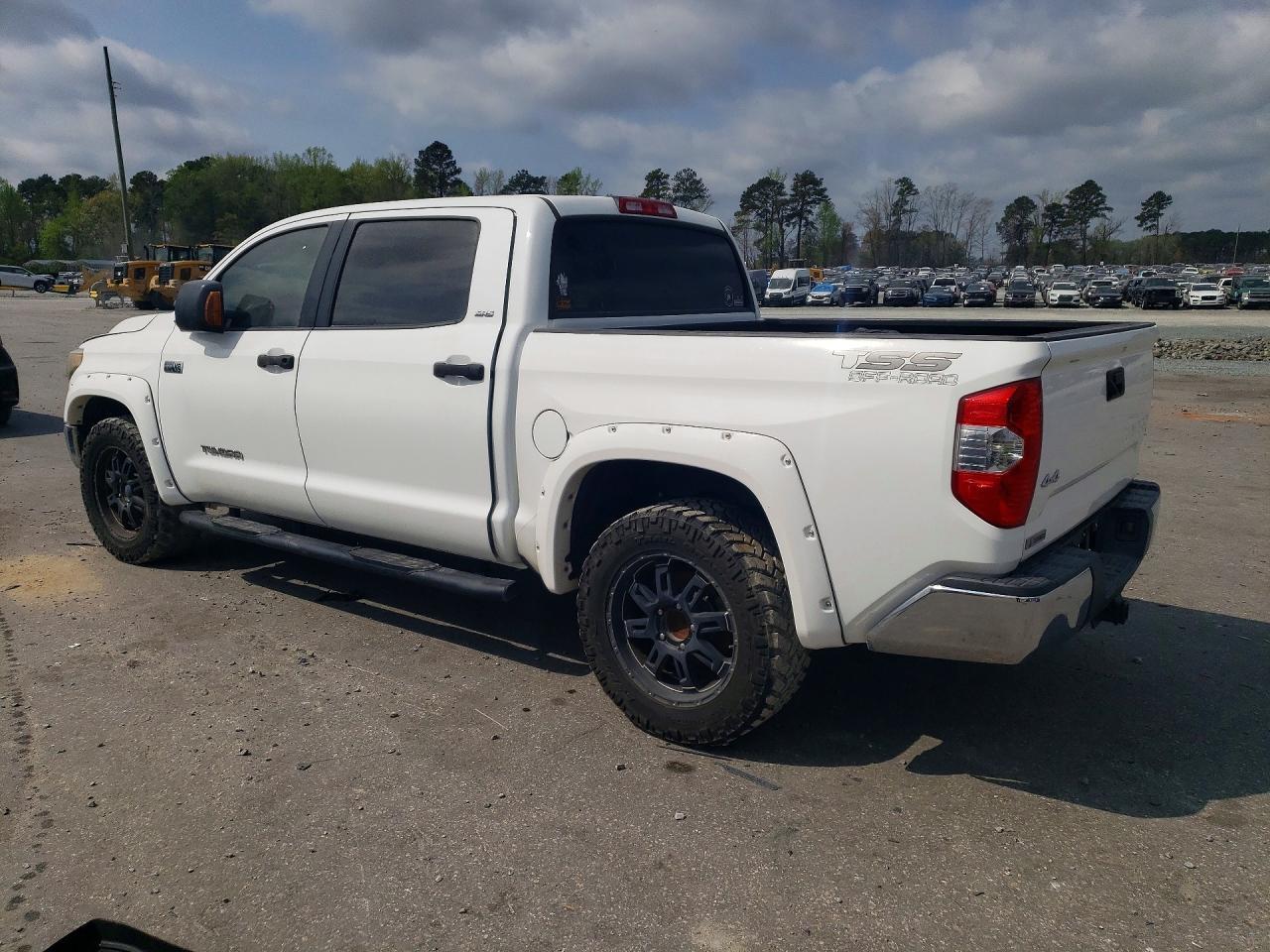 2014 Toyota Tundra SR5