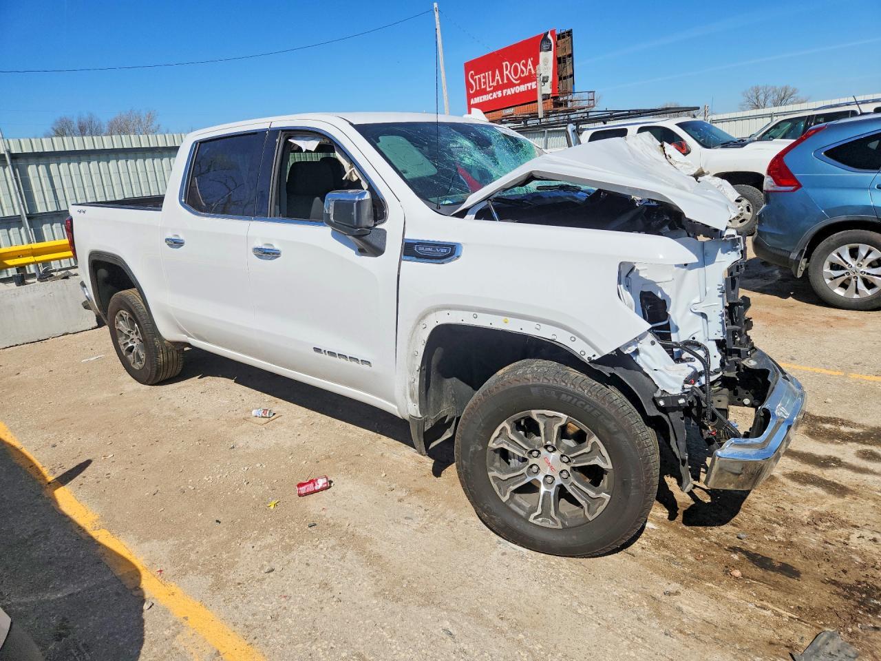 2026 GMC Sierra K1500 SLT