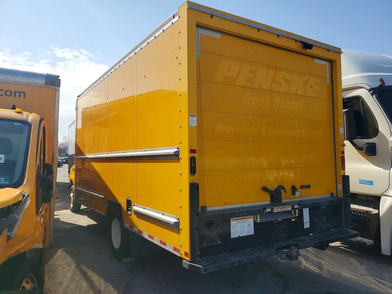 2022 Ford E350 BOX Truck