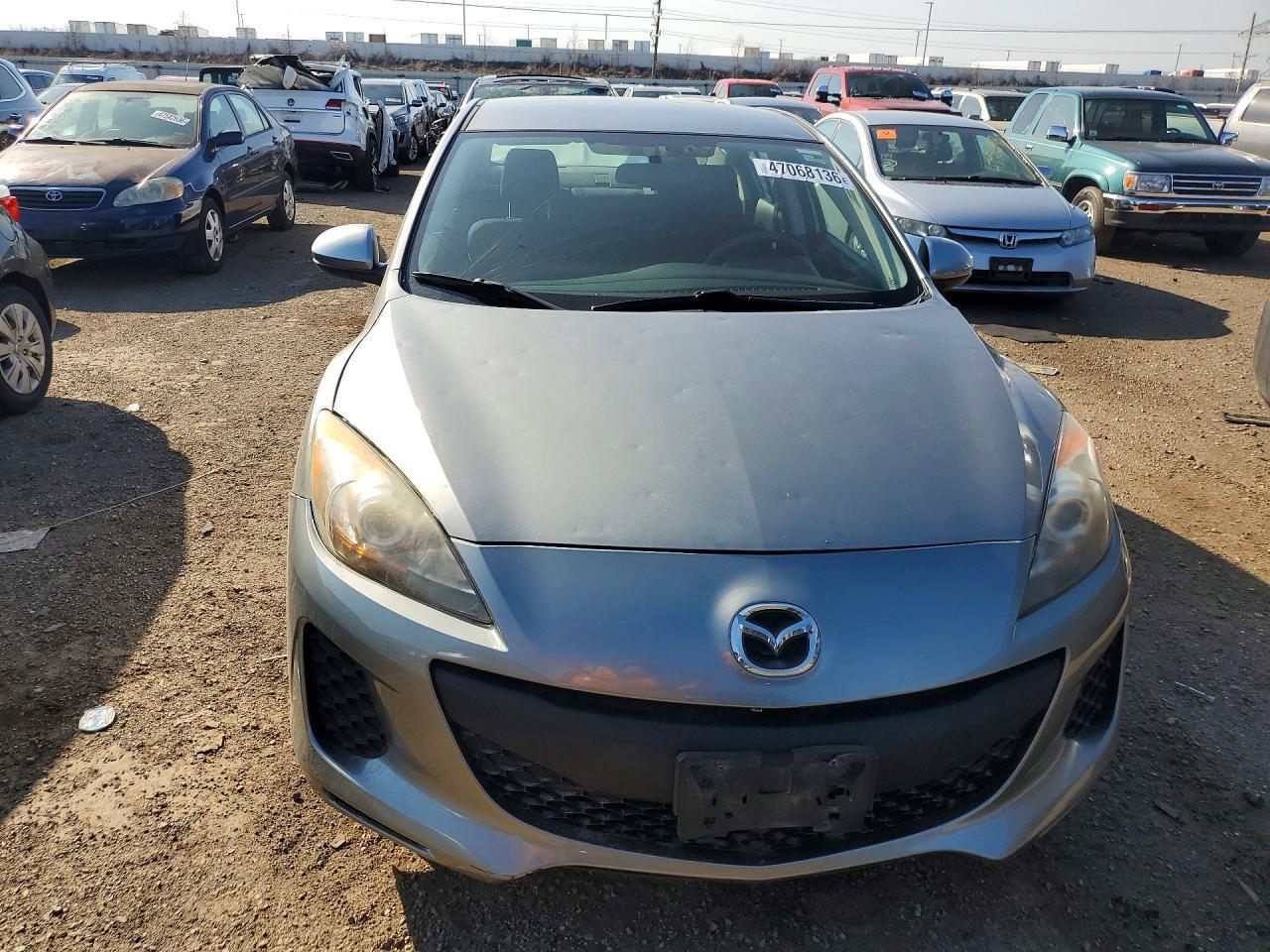 2013 Mazda 3 I