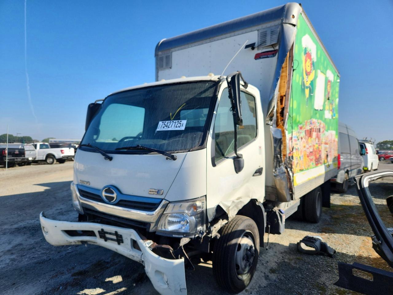 2016 Hino 195 BOX Truck