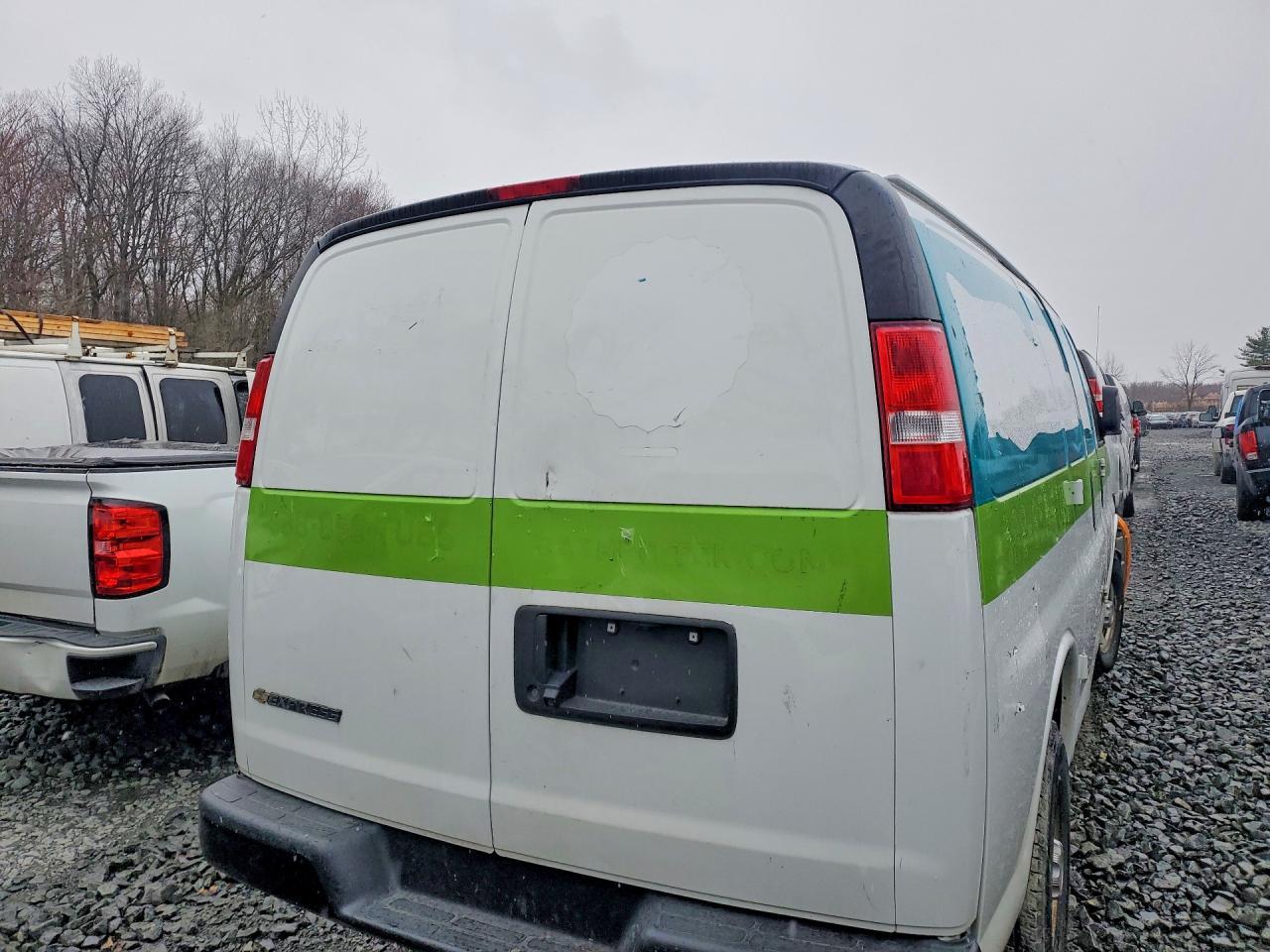 2020 Chevrolet Express G2500