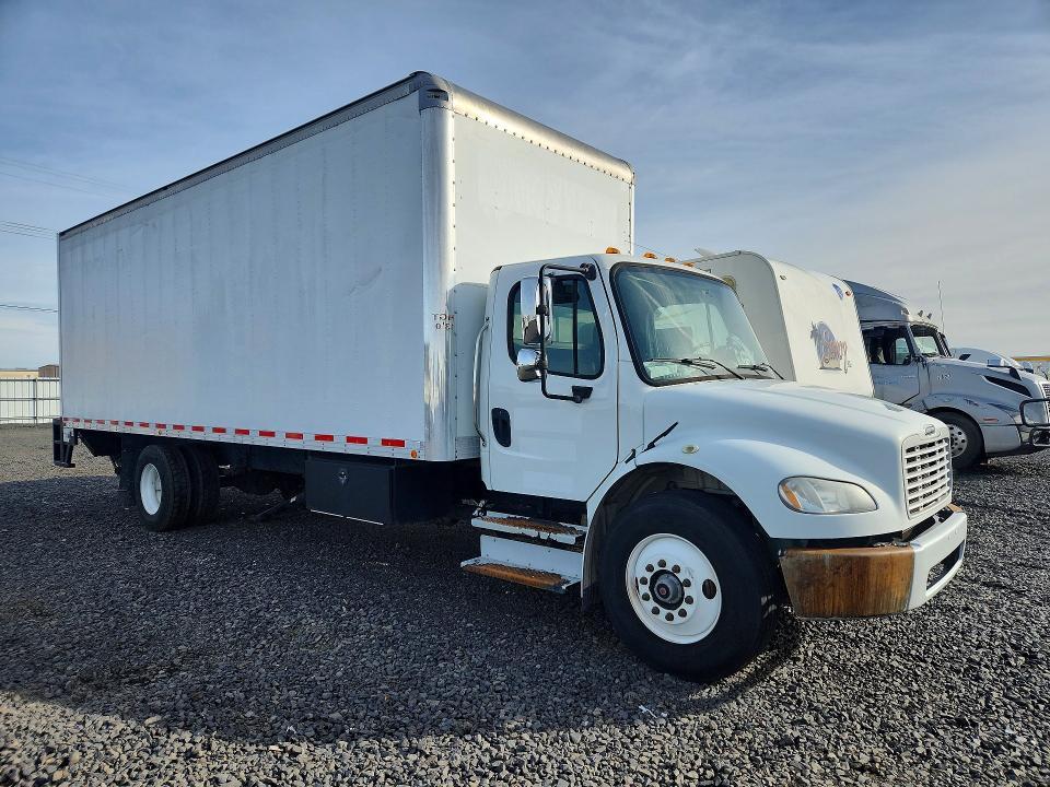 2015 Freightliner Business Class M2 BOX Truck