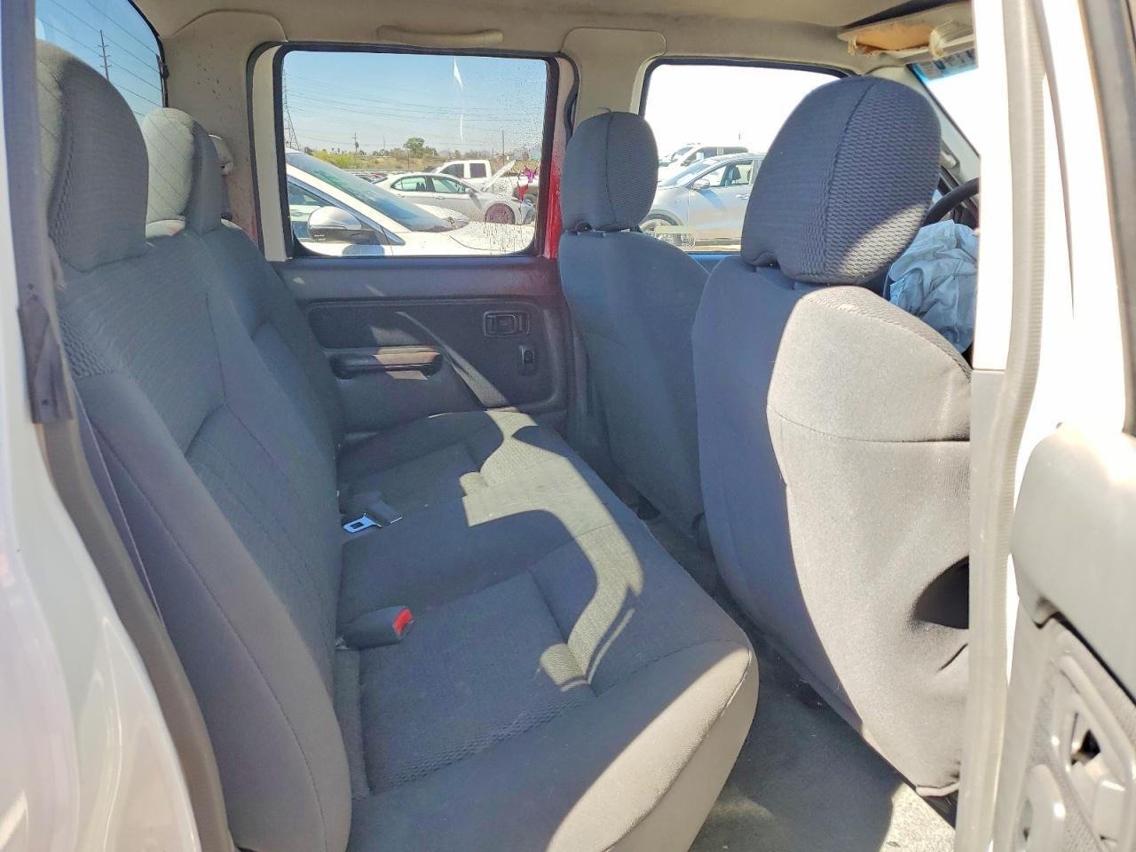 2003 Nissan Frontier XE-V6