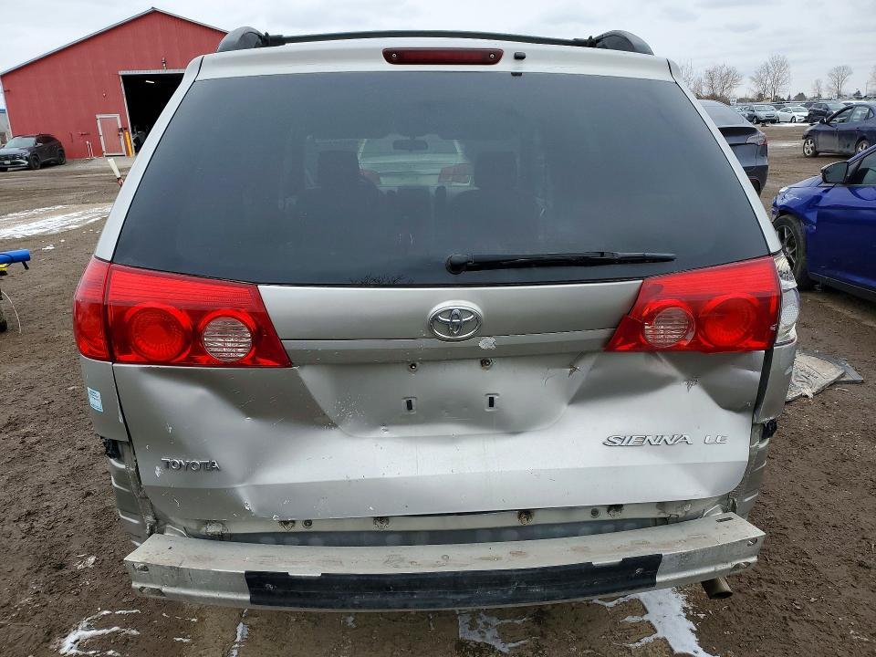 2007 Toyota Sienna LE 7-Passenger