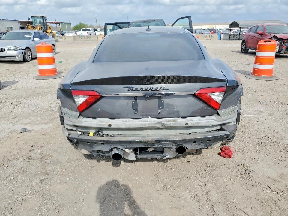 2015 Maserati Granturismo s