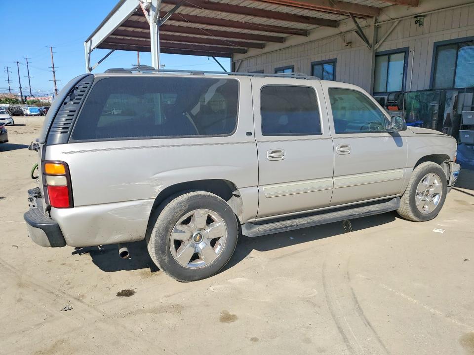 2004 Chevrolet Suburban C1500
