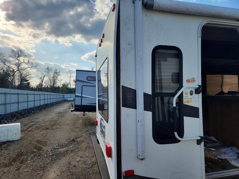 2013 Foresriver 2013 Forest River Coachmen FET297RLDS Camper