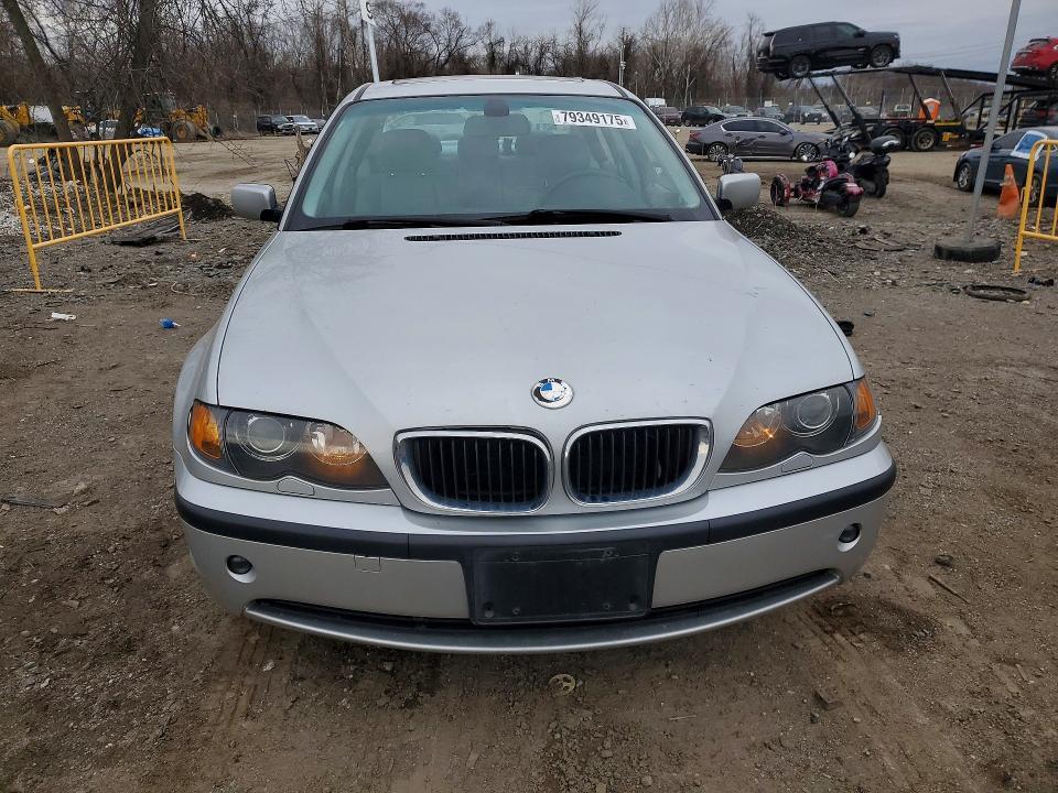 2004 BMW 325 xi