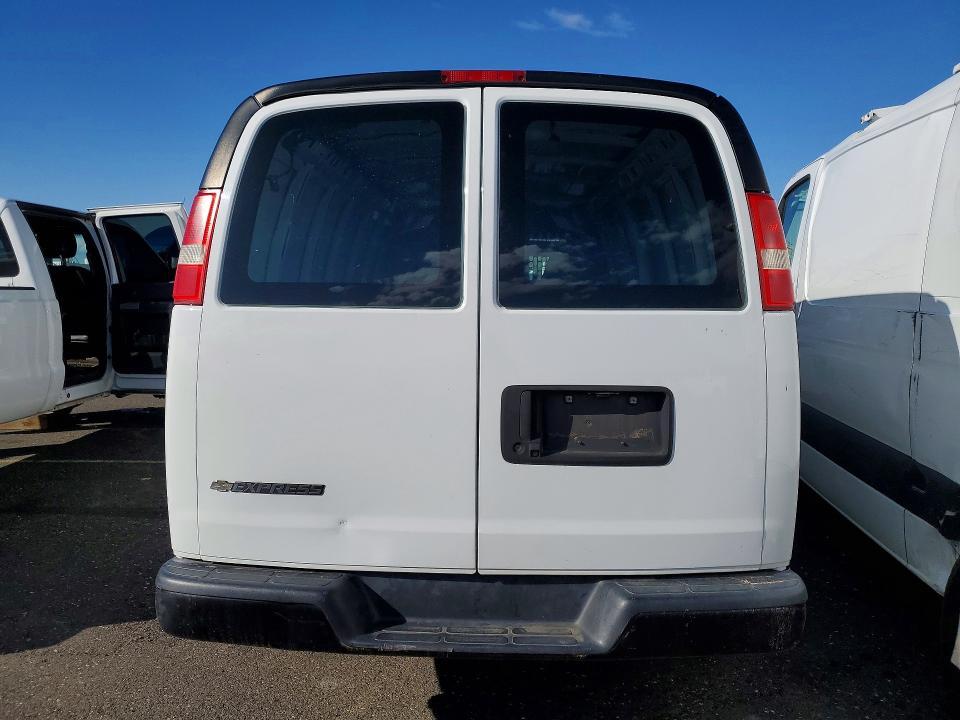 2018 Chevrolet Express 2500 Cargo Delivery van