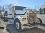 2000 Freigliner 2000 Freightliner Long Convention Semi Truck