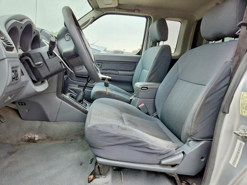 2004 Nissan Frontier Standard