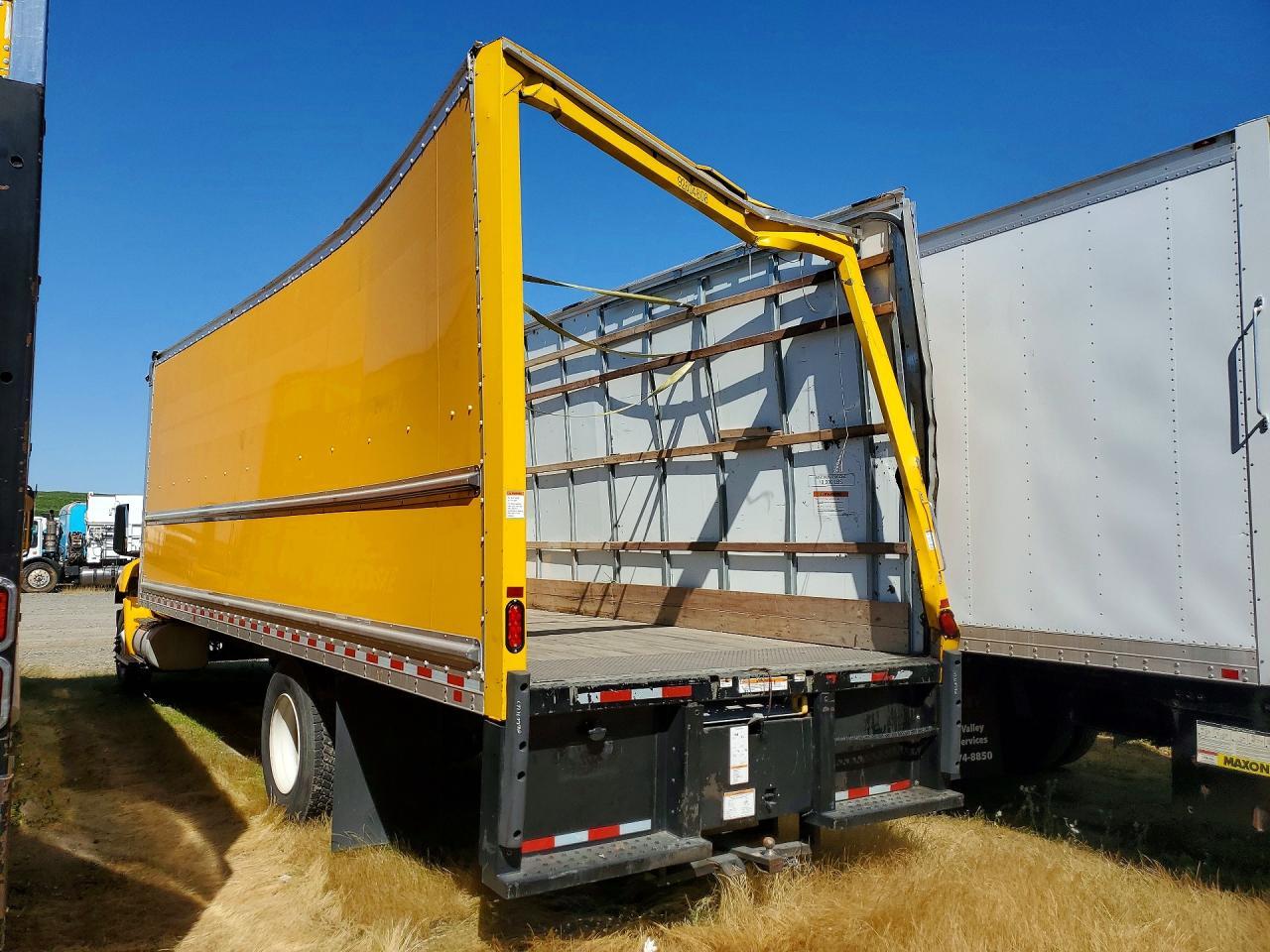 2023 International MV607 BOX Truck