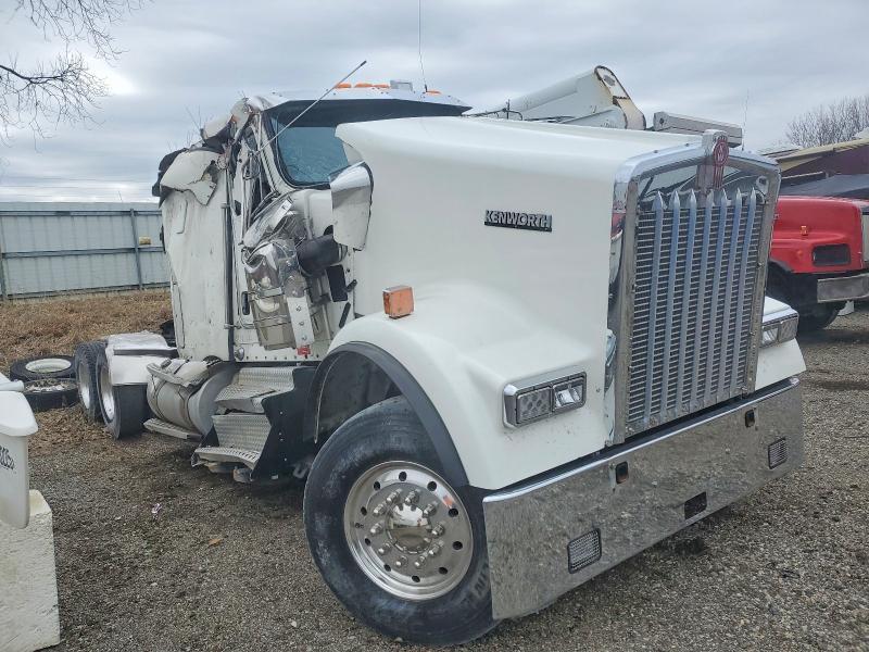 2023 Kenworth W900 Semi Truck
