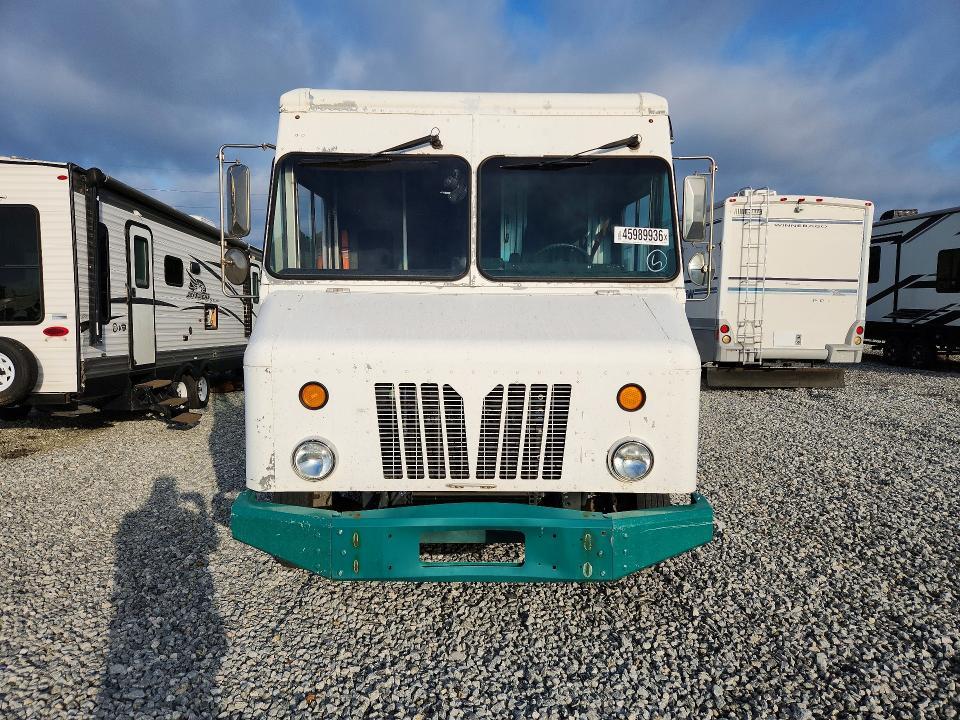 2015 Freightliner MT45 G Delivery Truck