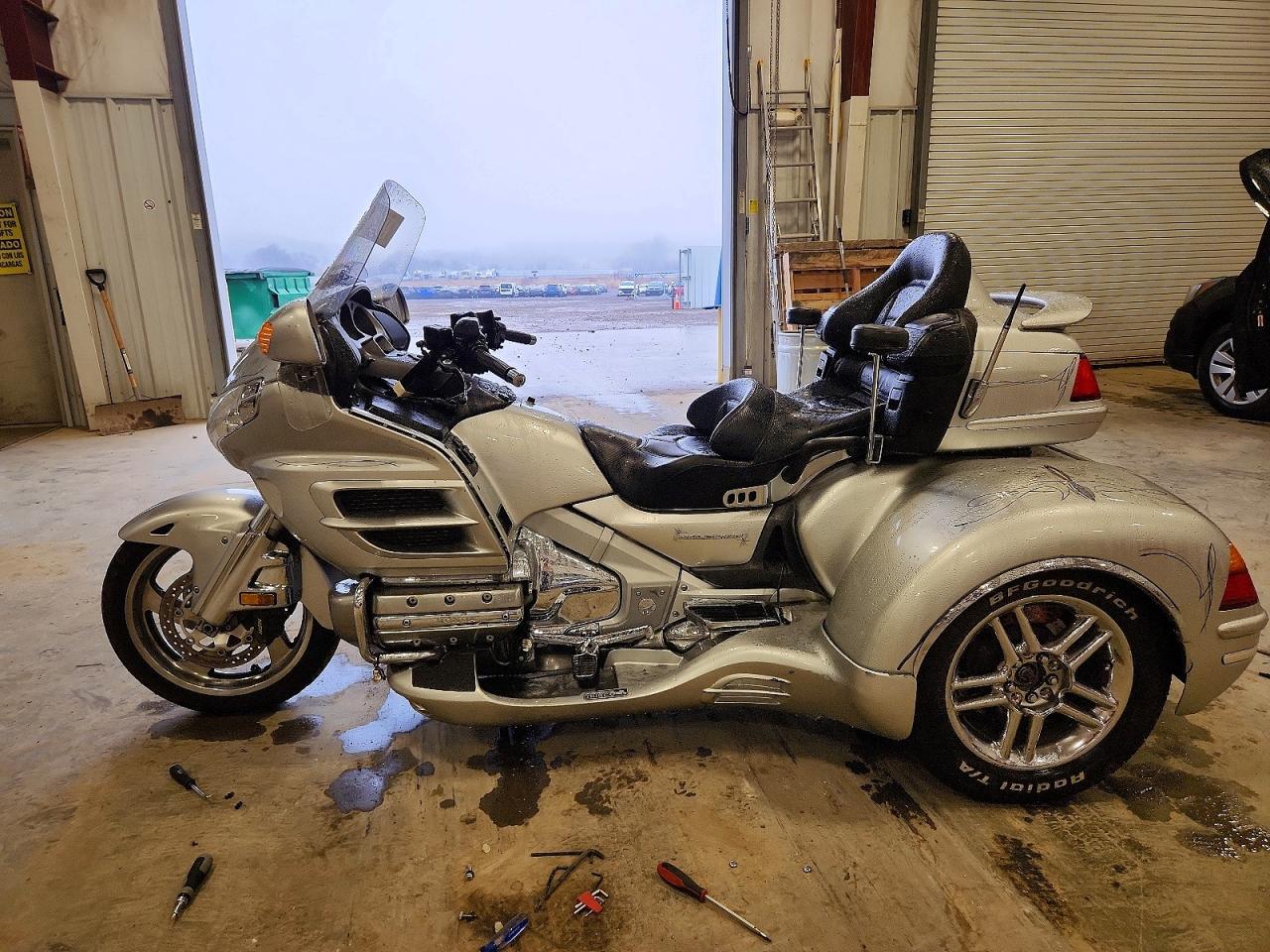 2005 Honda GL1800